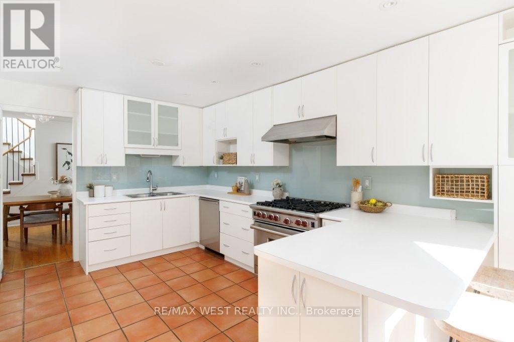 256 Erskine Avenue, Toronto (Mount Pleasant East), Ontario  M4P 1Z4 - Photo 14 - C13875188