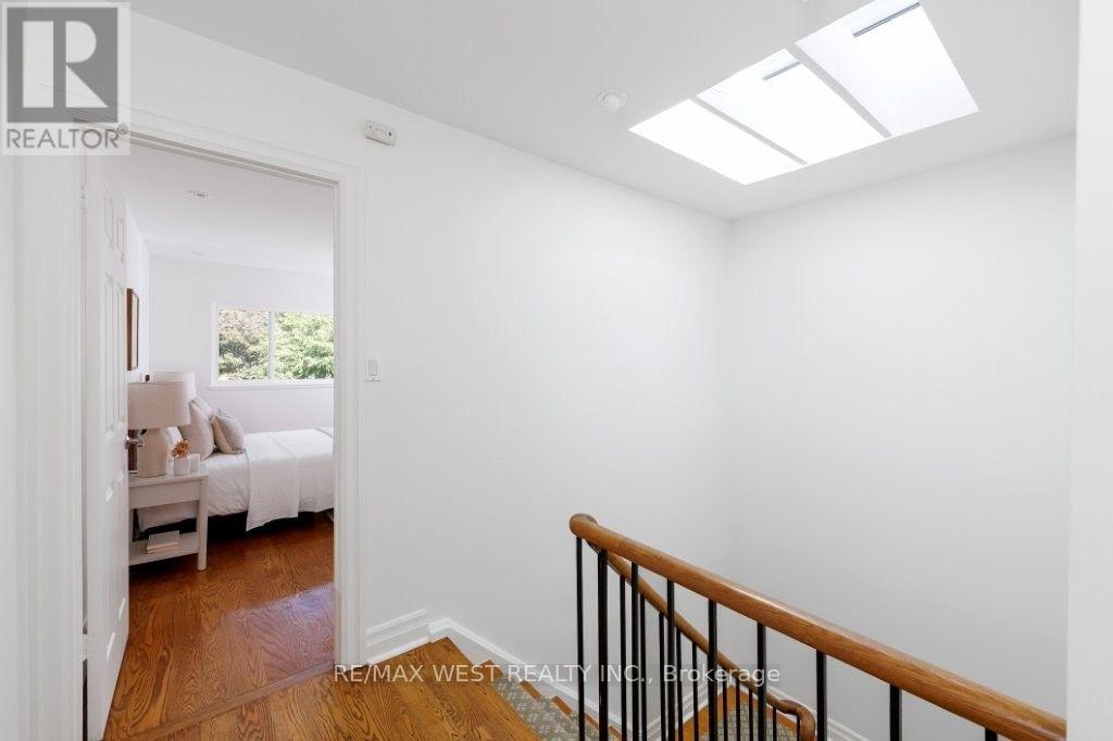 256 Erskine Avenue, Toronto (Mount Pleasant East), Ontario  M4P 1Z4 - Photo 16 - C13875188