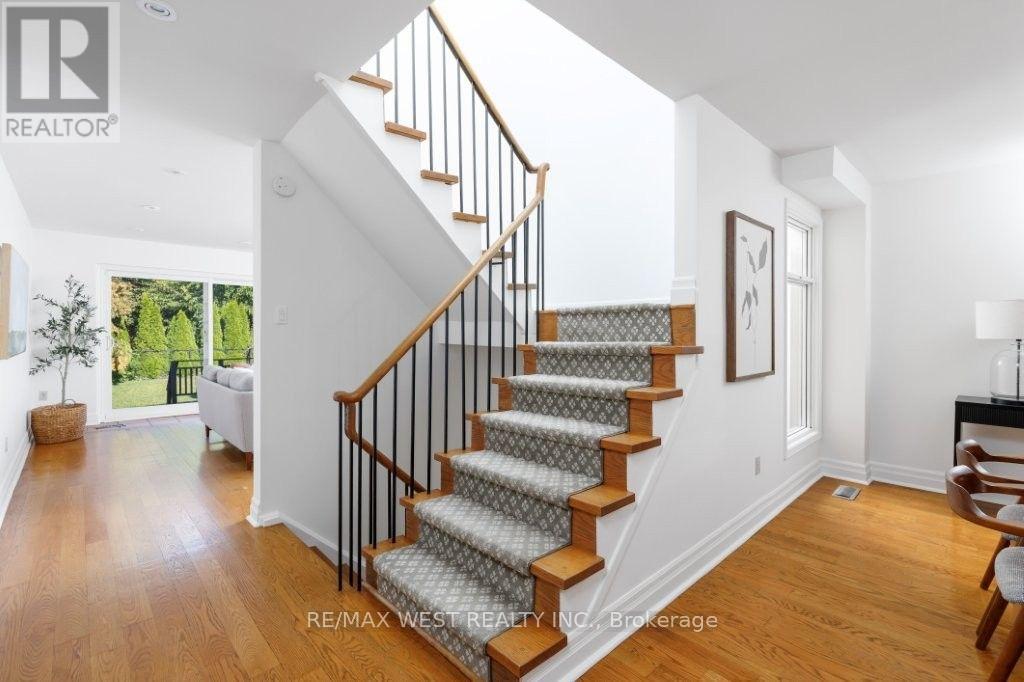 256 Erskine Avenue, Toronto (Mount Pleasant East), Ontario  M4P 1Z4 - Photo 6 - C13875188