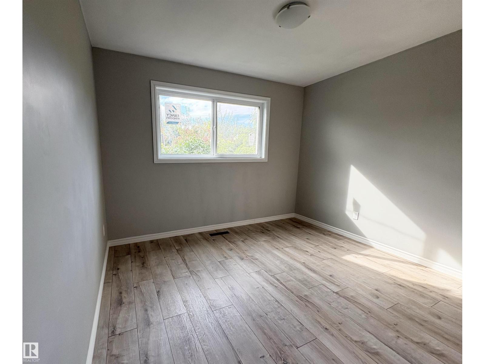 12764 118 ST NW