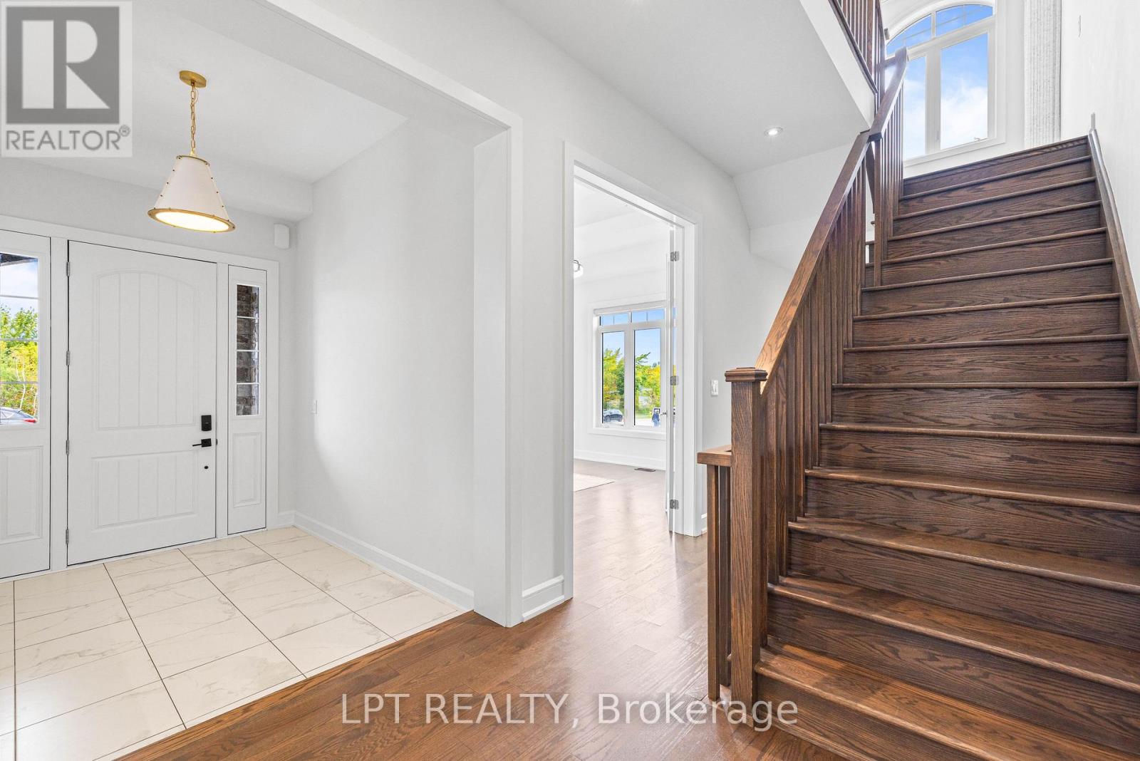 90 Keatley Drive, Vaughan (Patterson), Ontario  L6A 4Y3 - Photo 4 - N13875206