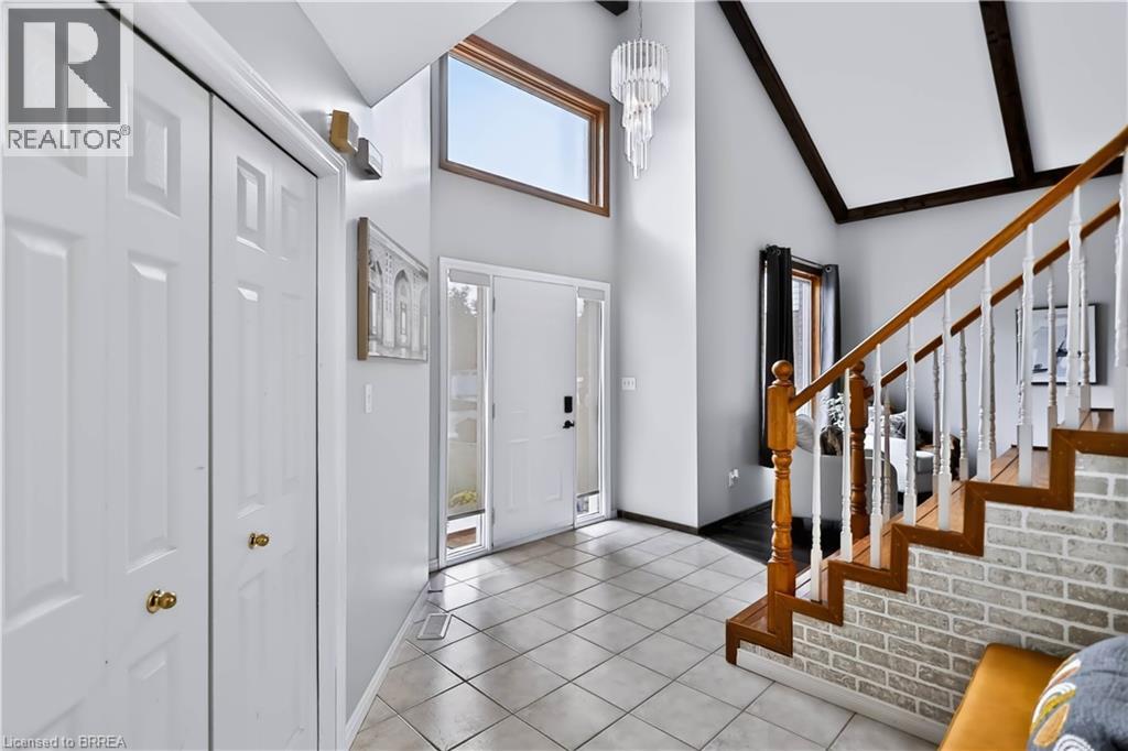 19 Hyslop Drive, Caledonia, Ontario  N3W 2L2 - Photo 3 - 40864908
