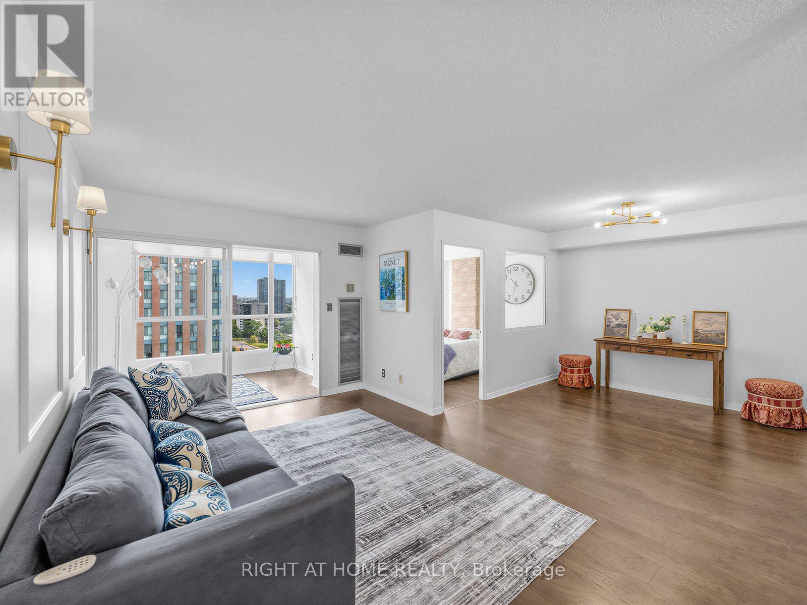 1108 - 145 Hillcrest Avenue, Mississauga, Ontario  L5B 3Z1 - Photo 10 - W13875178