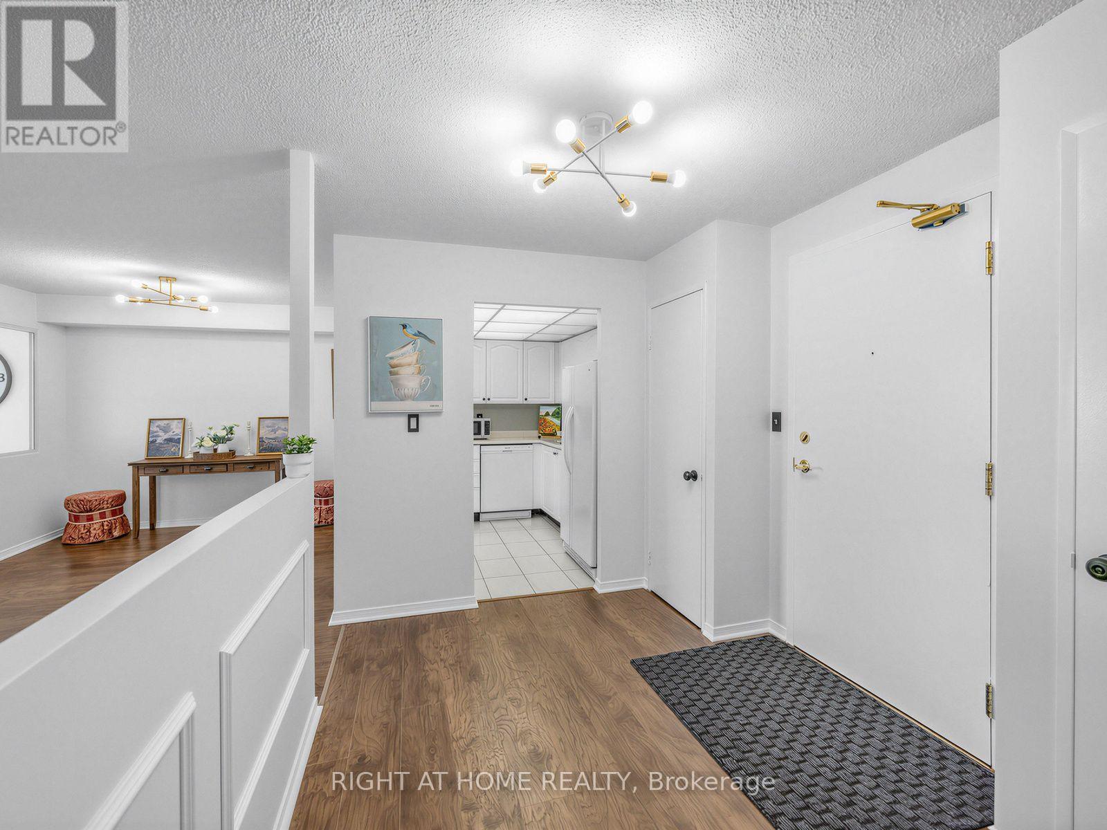 1108 - 145 Hillcrest Avenue, Mississauga, Ontario  L5B 3Z1 - Photo 15 - W13875178