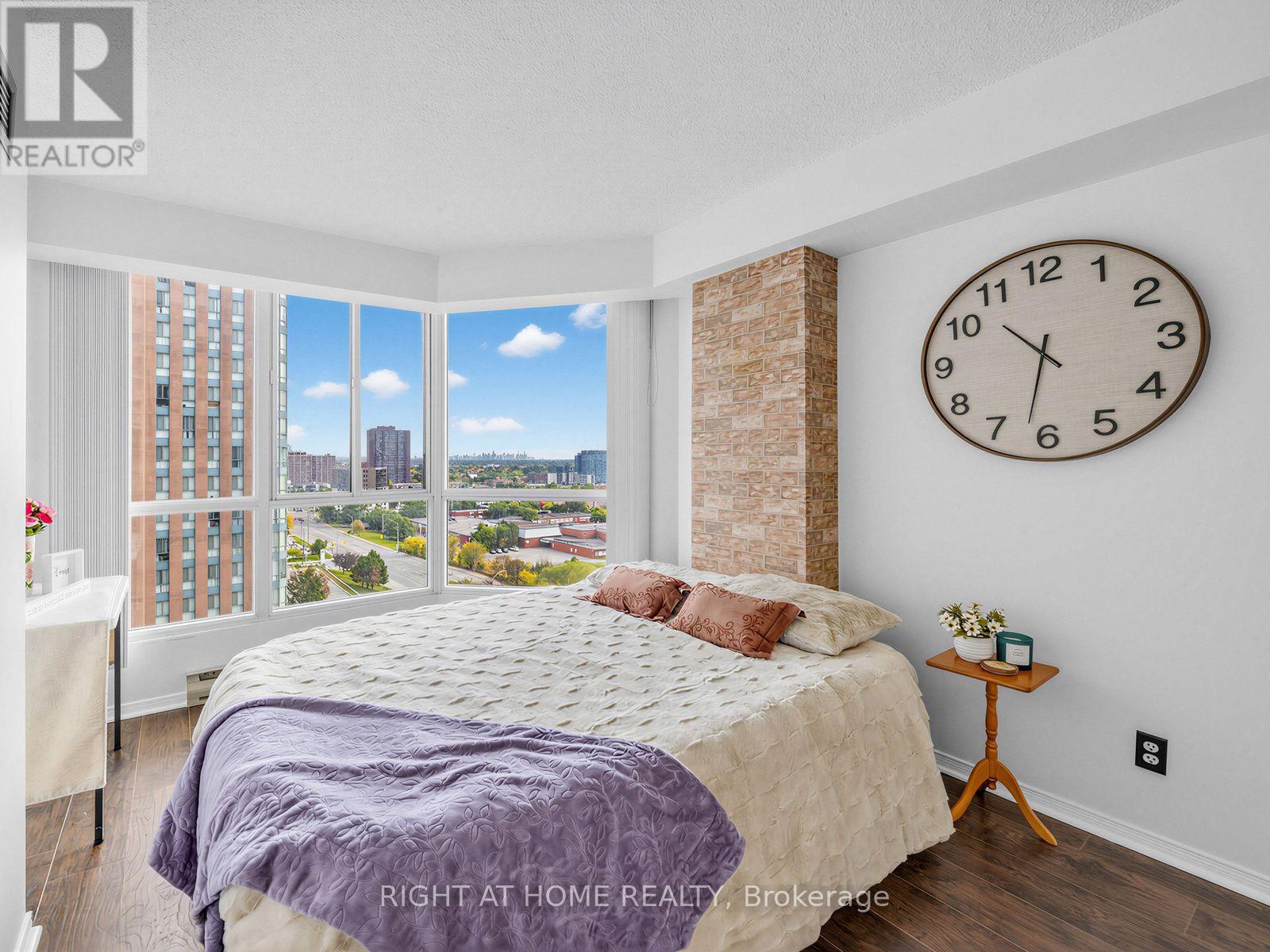 1108 - 145 Hillcrest Avenue, Mississauga, Ontario  L5B 3Z1 - Photo 19 - W13875178