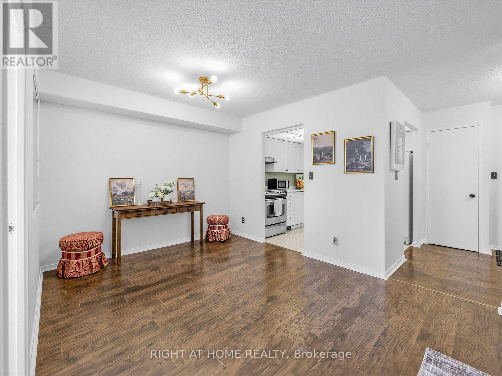1108 - 145 Hillcrest Avenue, Mississauga, Ontario  L5B 3Z1 - Photo 7 - W13875178