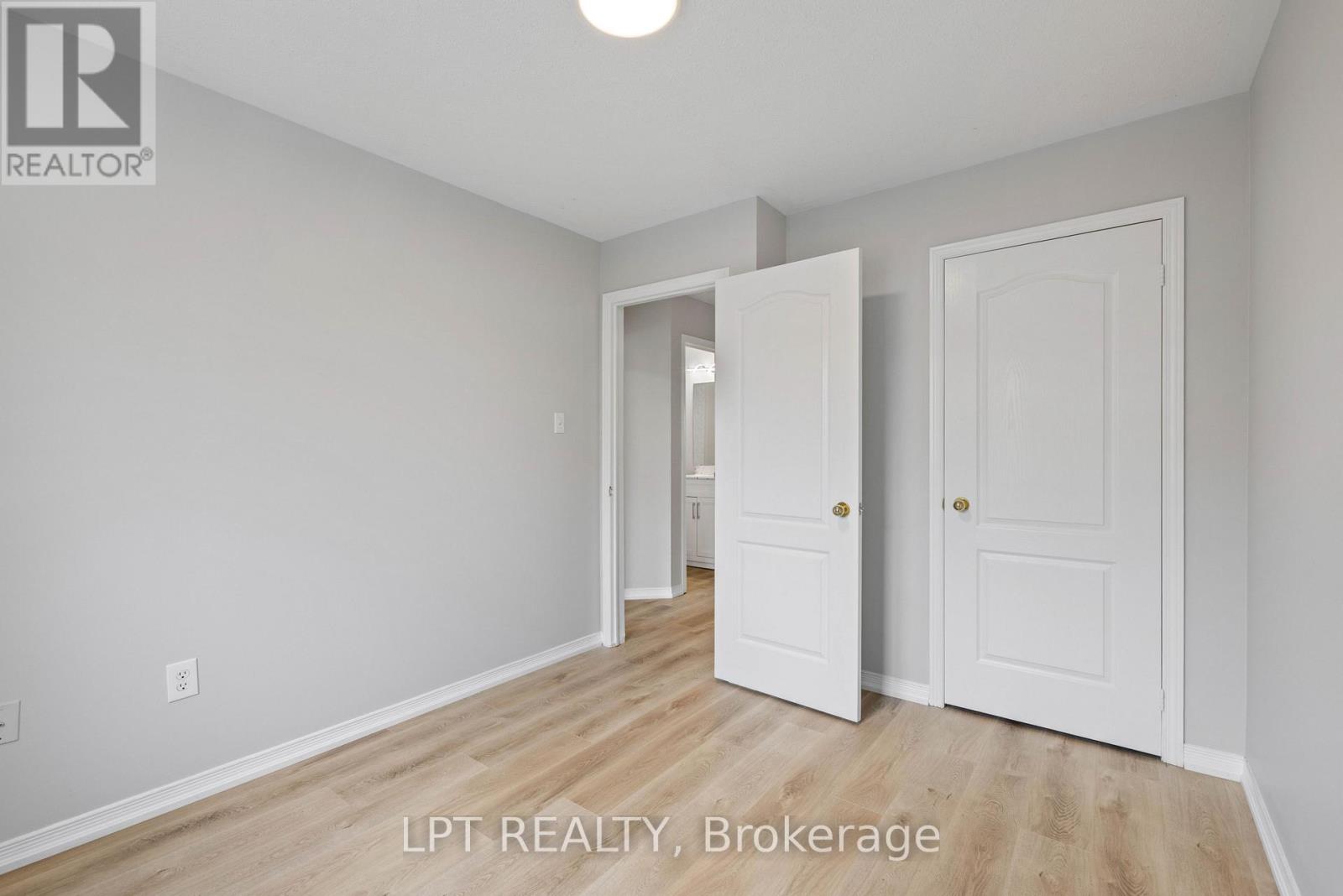31 Laurendale Avenue, Georgina, Ontario  L4P 4A8 - Photo 20 - N13847324