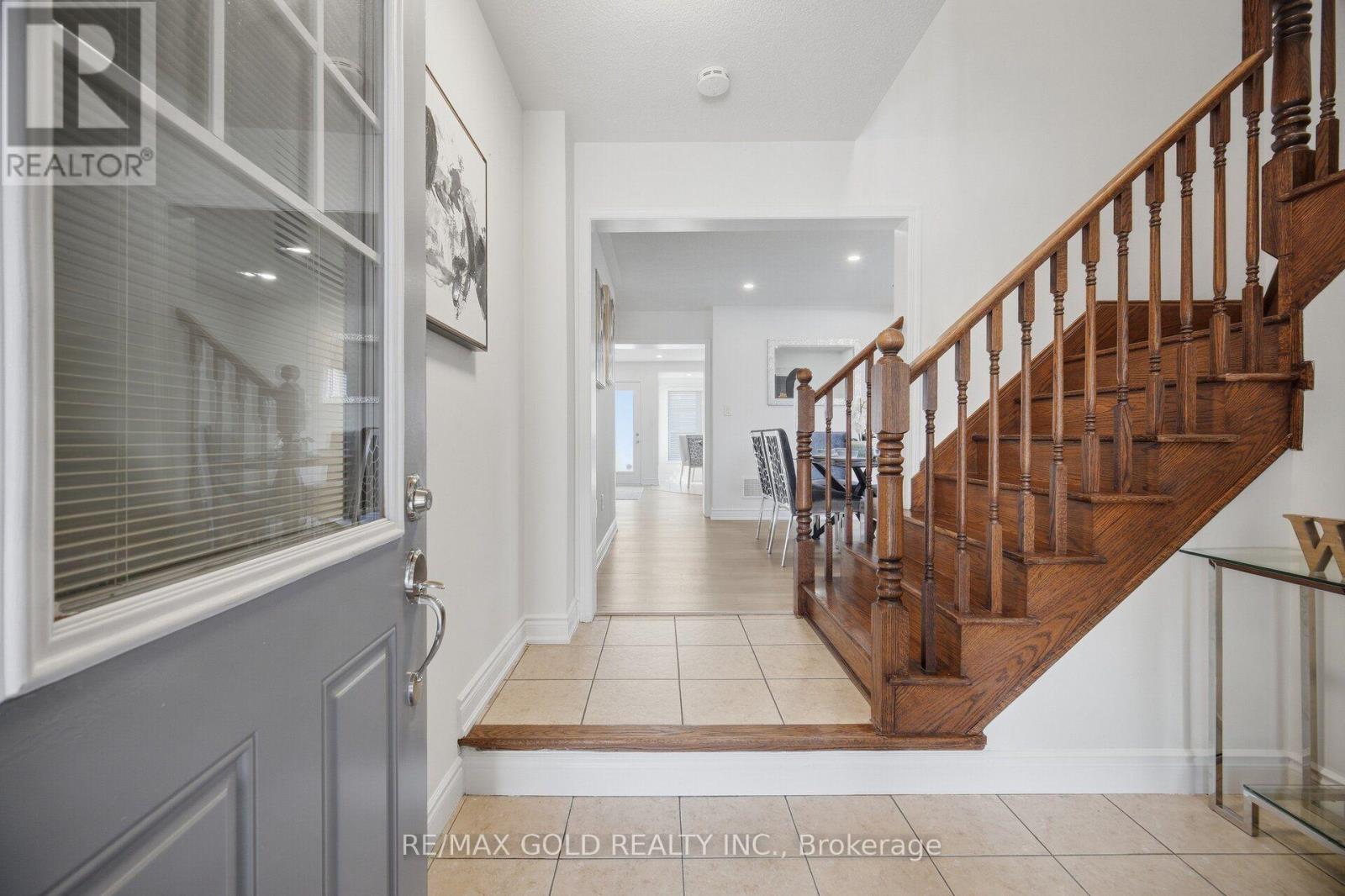 45 Biddens Square, Brampton, Ontario  L6P 3P9 - Photo 7 - W13874156