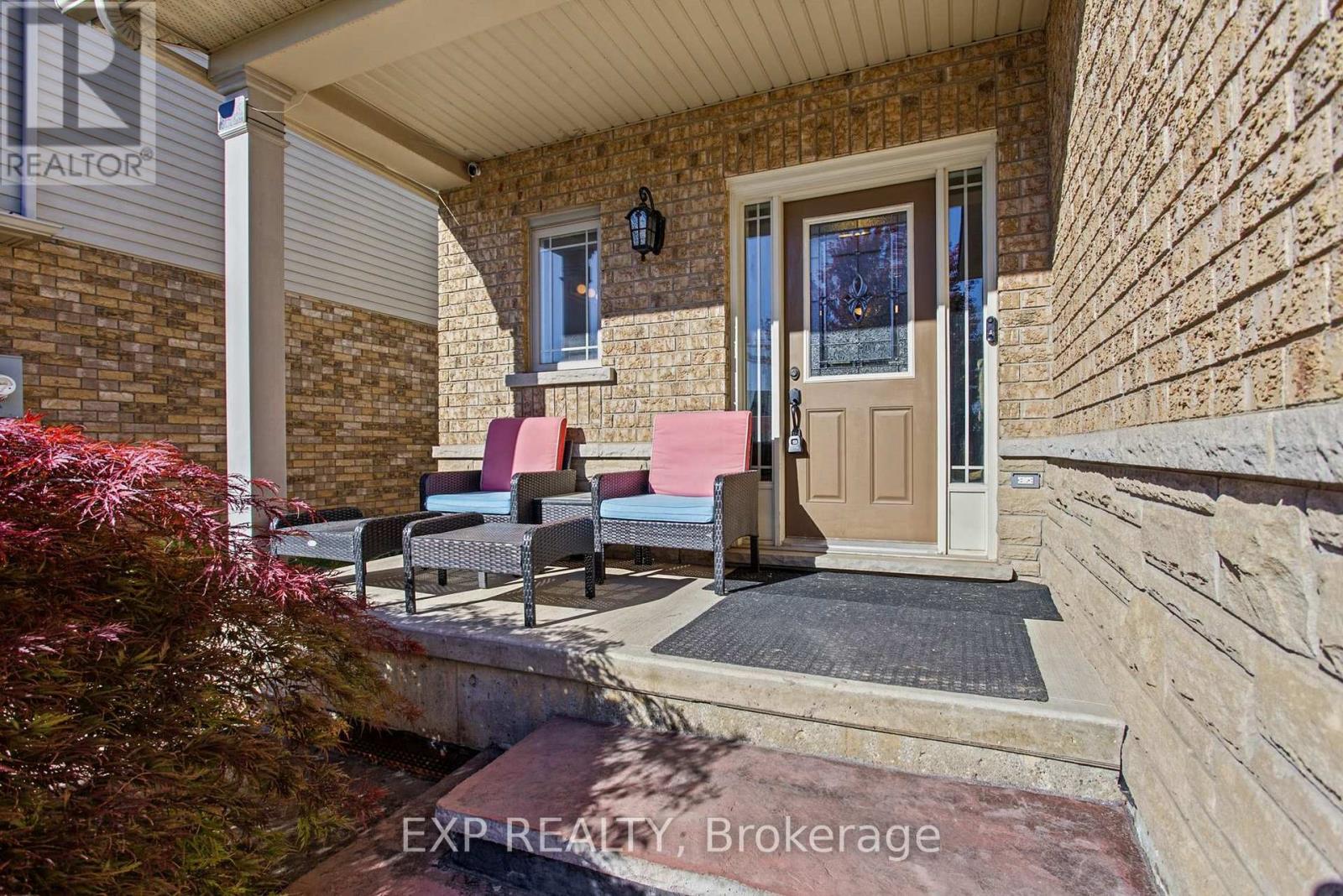 200 Valiant Circle, Hamilton, Ontario  L0R 1C0 - Photo 4 - X13875226