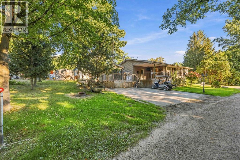 4895 LAKESHORE ROAD Unit# A59 Plympton-Wyoming Ontario Canada N0N1J6 3