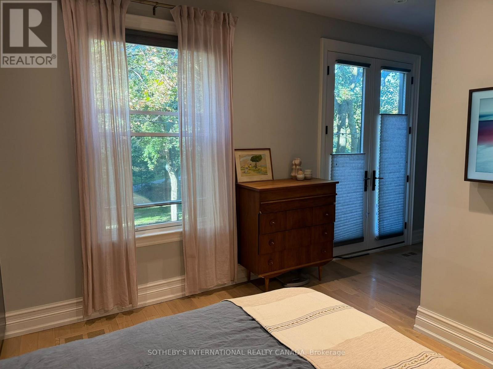 21 Hillcrest Park, Toronto, Ontario  M4X 1E8 - Photo 7 - C13871778