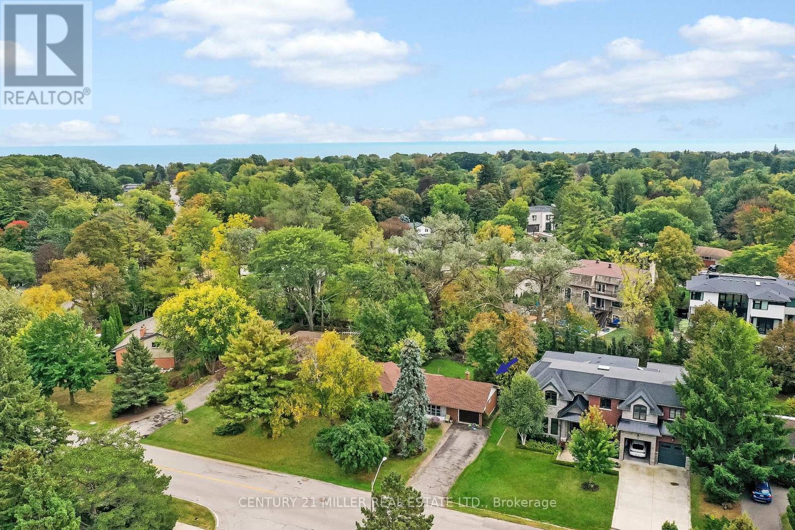 1342 Sedgewick Crescent, Oakville, Ontario  L6L 1X8 - Photo 2 - W13866808
