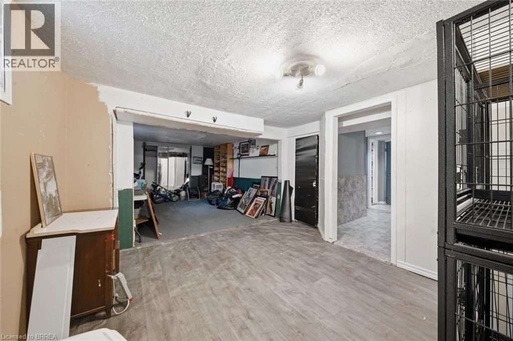 986 Colborne Street, Brantford, Ontario  N3S 3T4 - Photo 21 - 40869124