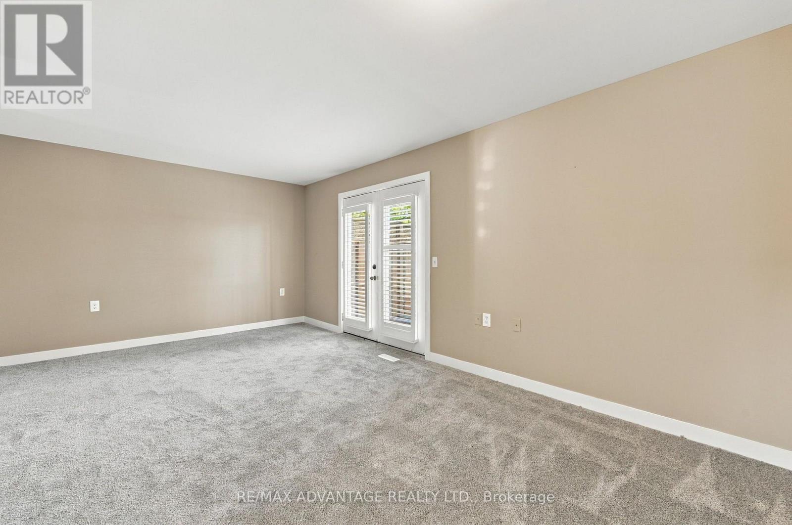 7 - 122 Sherwood Forest Square, London North, Ontario  N6G 5G8 - Photo 12 - X13875288
