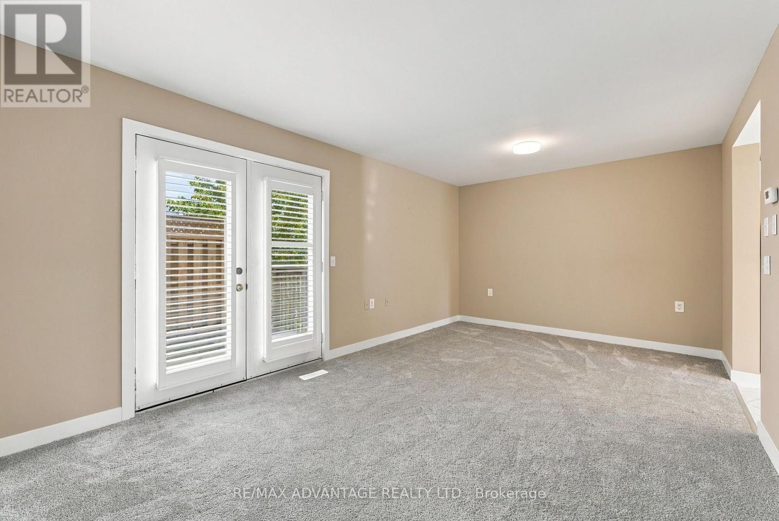 7 - 122 Sherwood Forest Square, London North, Ontario  N6G 5G8 - Photo 13 - X13875288