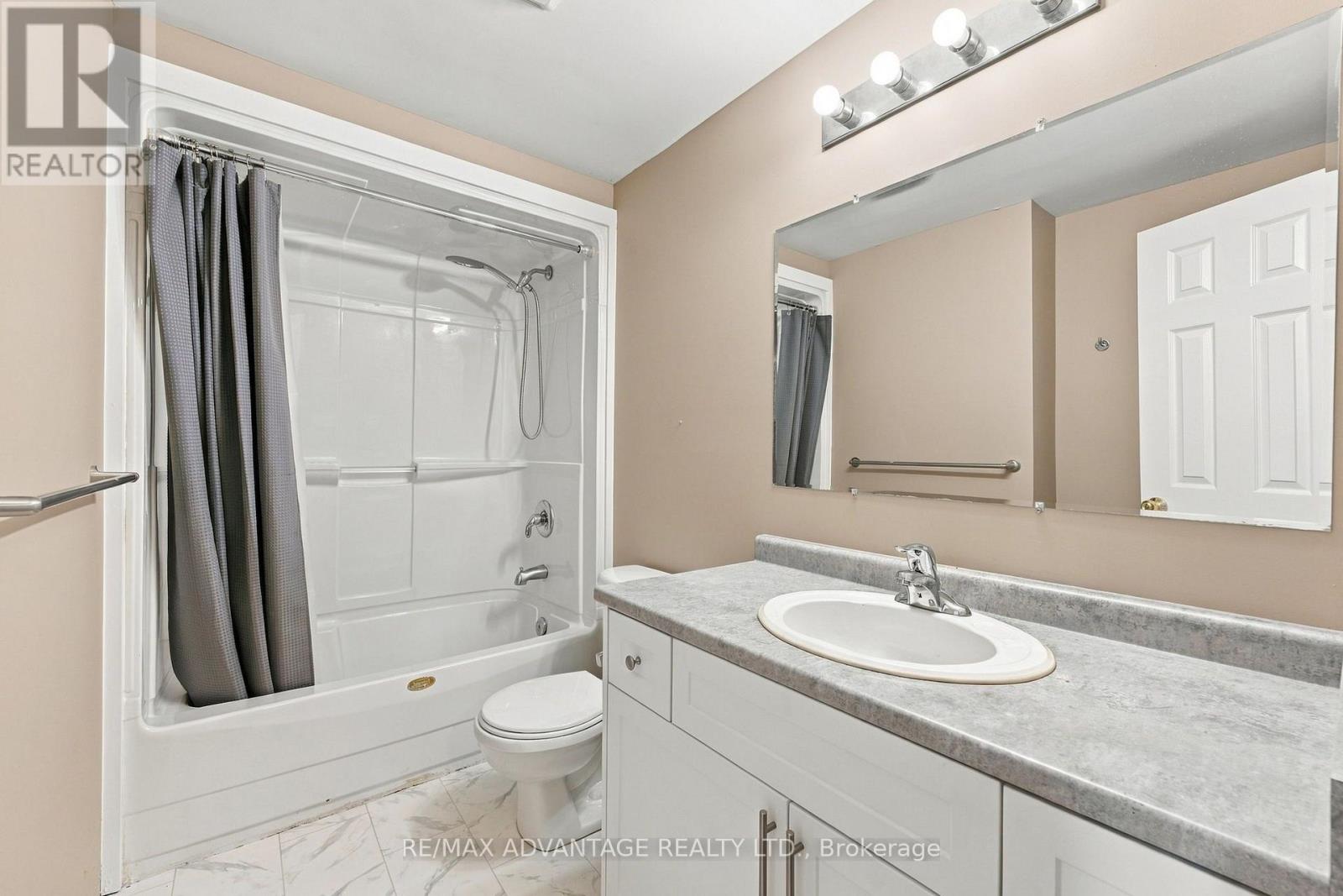 7 - 122 Sherwood Forest Square, London North, Ontario  N6G 5G8 - Photo 29 - X13875288