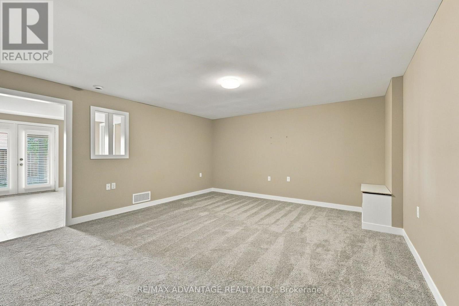 7 - 122 Sherwood Forest Square, London North, Ontario  N6G 5G8 - Photo 32 - X13875288