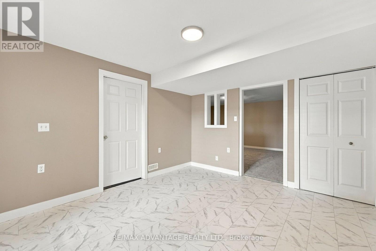7 - 122 Sherwood Forest Square, London North, Ontario  N6G 5G8 - Photo 34 - X13875288
