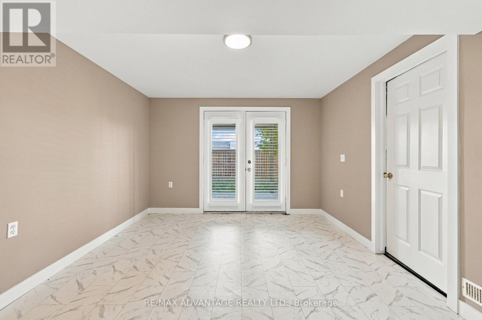 7 - 122 Sherwood Forest Square, London North, Ontario  N6G 5G8 - Photo 35 - X13875288