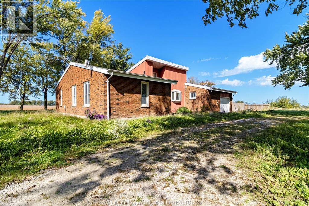 MLS# 26024763: 4421 Gleeson LINE, Tilbury, Canada