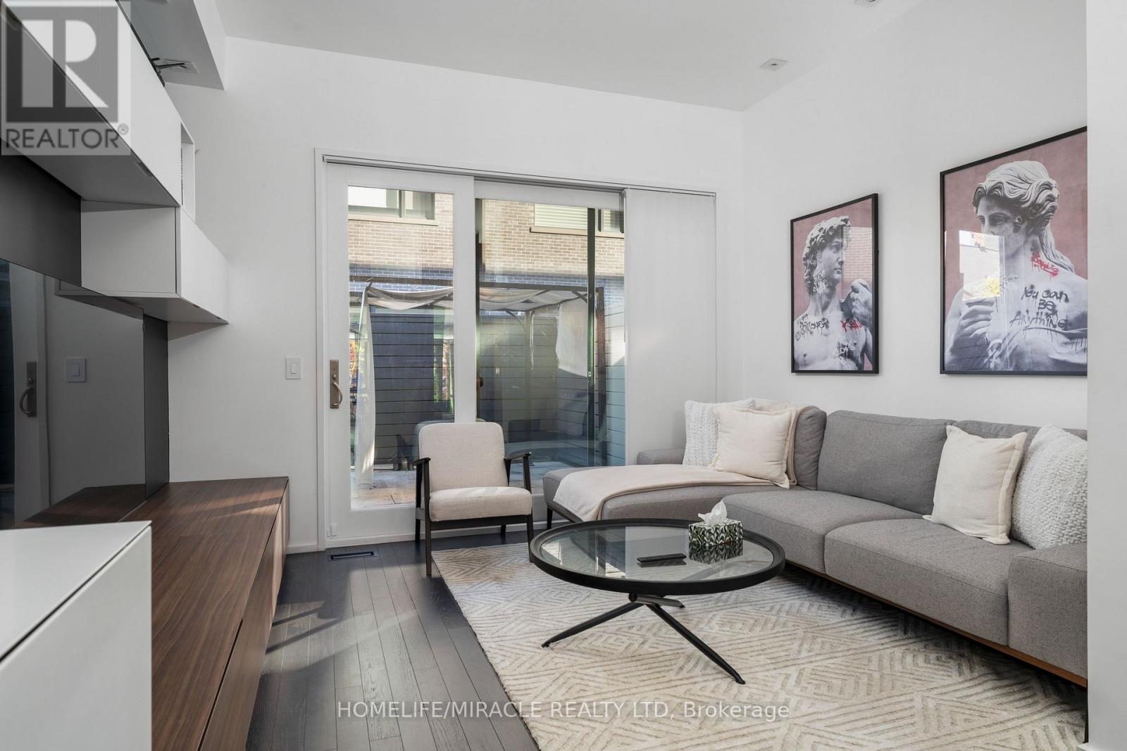249 Claremont Street, Toronto, Ontario  M6J 2N1 - Photo 19 - C13875234