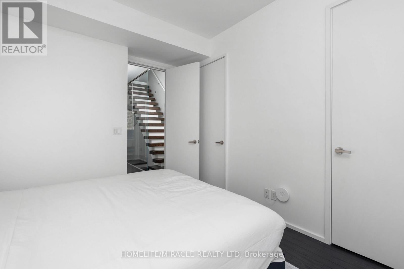 249 Claremont Street, Toronto, Ontario  M6J 2N1 - Photo 27 - C13875234