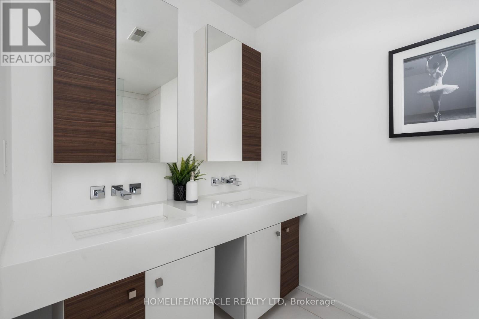 249 Claremont Street, Toronto, Ontario  M6J 2N1 - Photo 28 - C13875234
