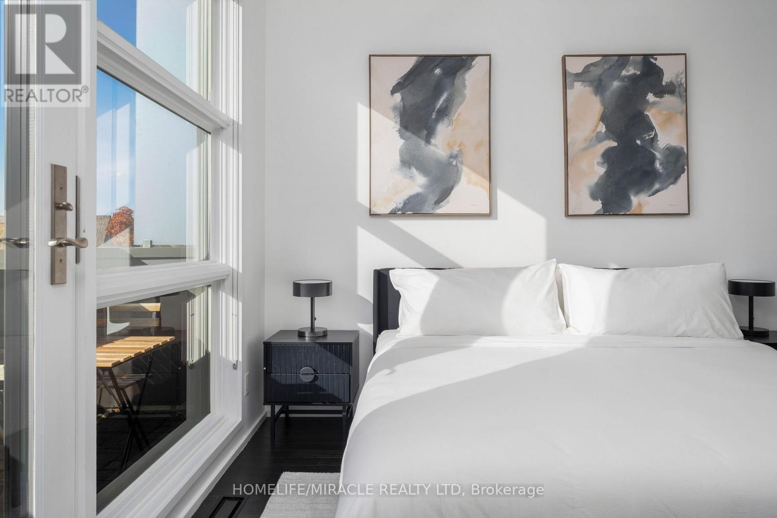 249 Claremont Street, Toronto, Ontario  M6J 2N1 - Photo 38 - C13875234