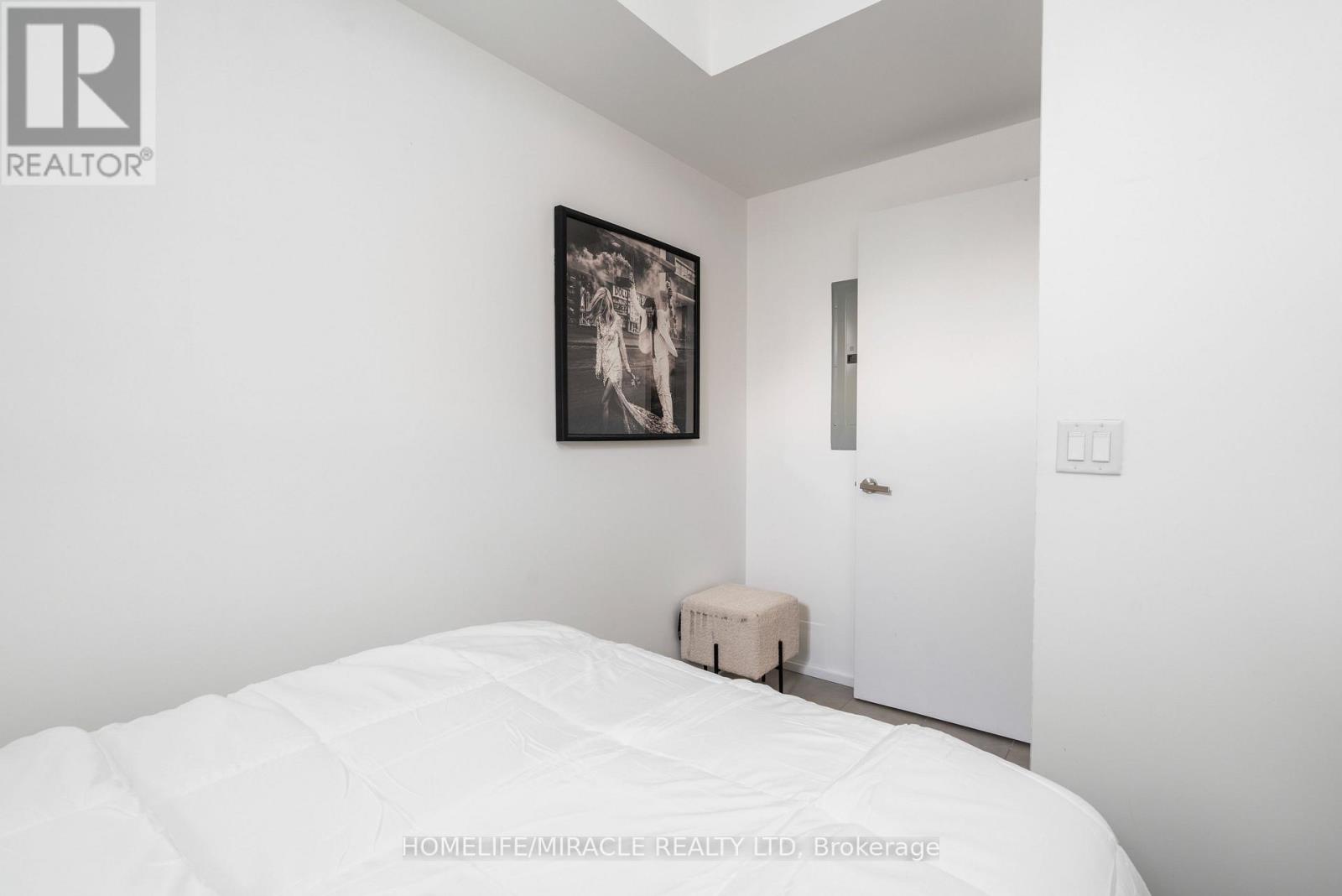 249 Claremont Street, Toronto, Ontario  M6J 2N1 - Photo 46 - C13875234