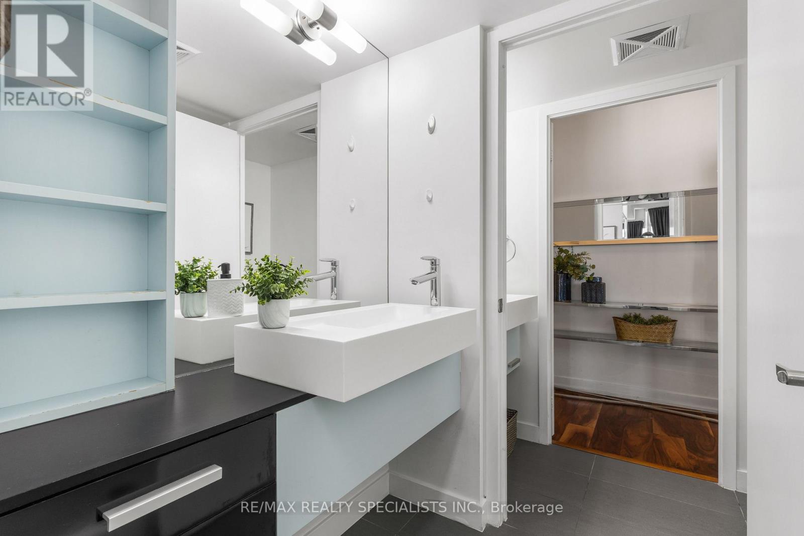 2908 - 38 Dan Leckie Way, Toronto, Ontario  M5V 2V6 - Photo 15 - C13875356