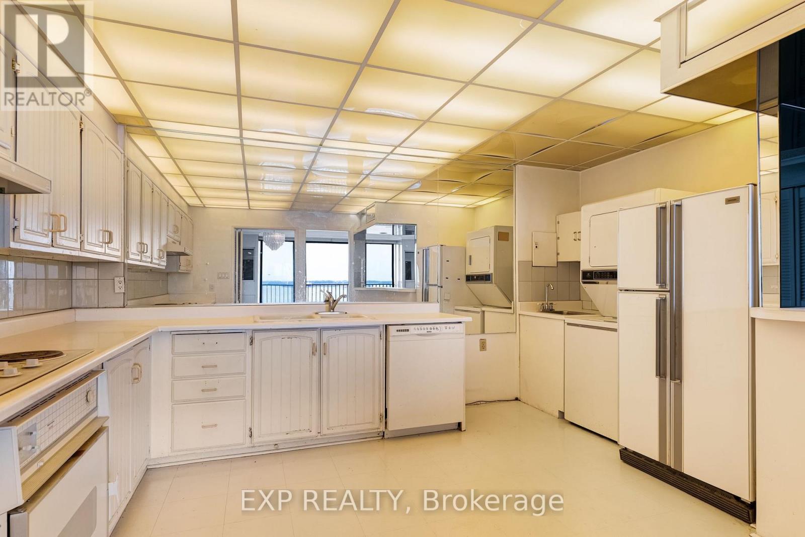 1420 - 33 Harbour Square, Toronto, Ontario  M5J 2G2 - Photo 12 - C13875358