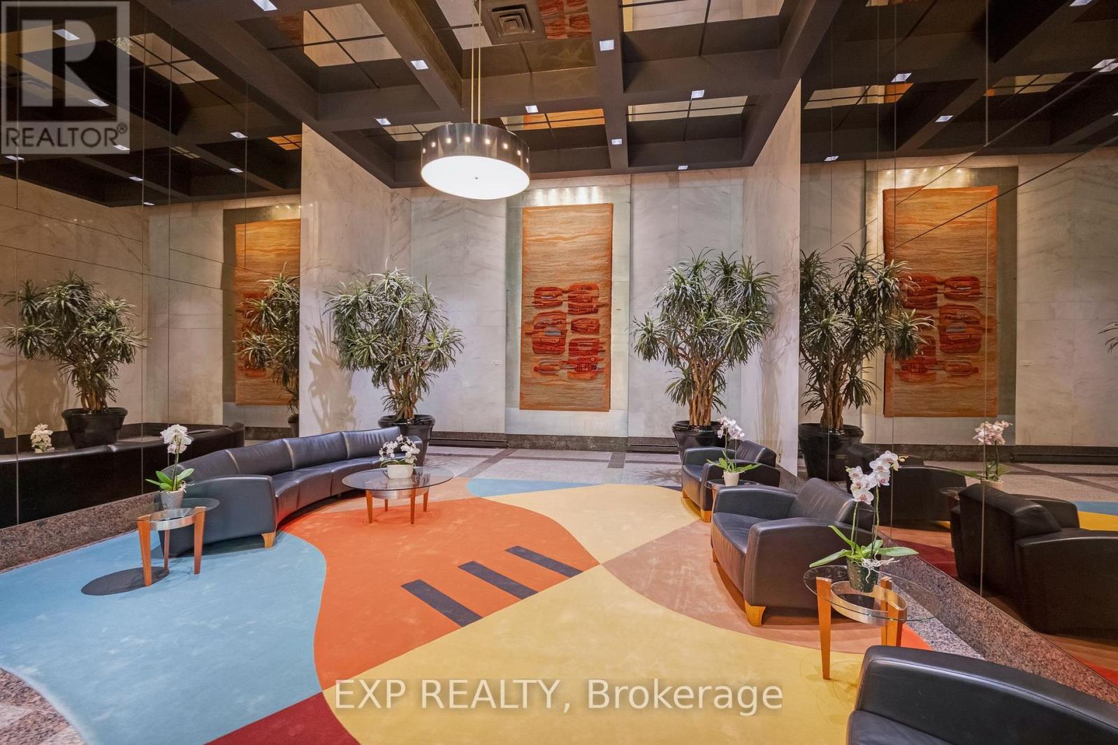 1420 - 33 Harbour Square, Toronto, Ontario  M5J 2G2 - Photo 3 - C13875358