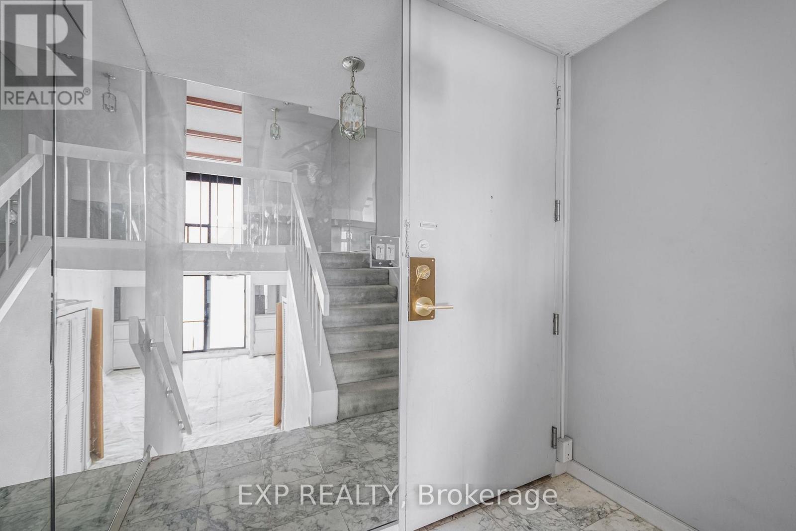 1420 - 33 Harbour Square, Toronto, Ontario  M5J 2G2 - Photo 4 - C13875358