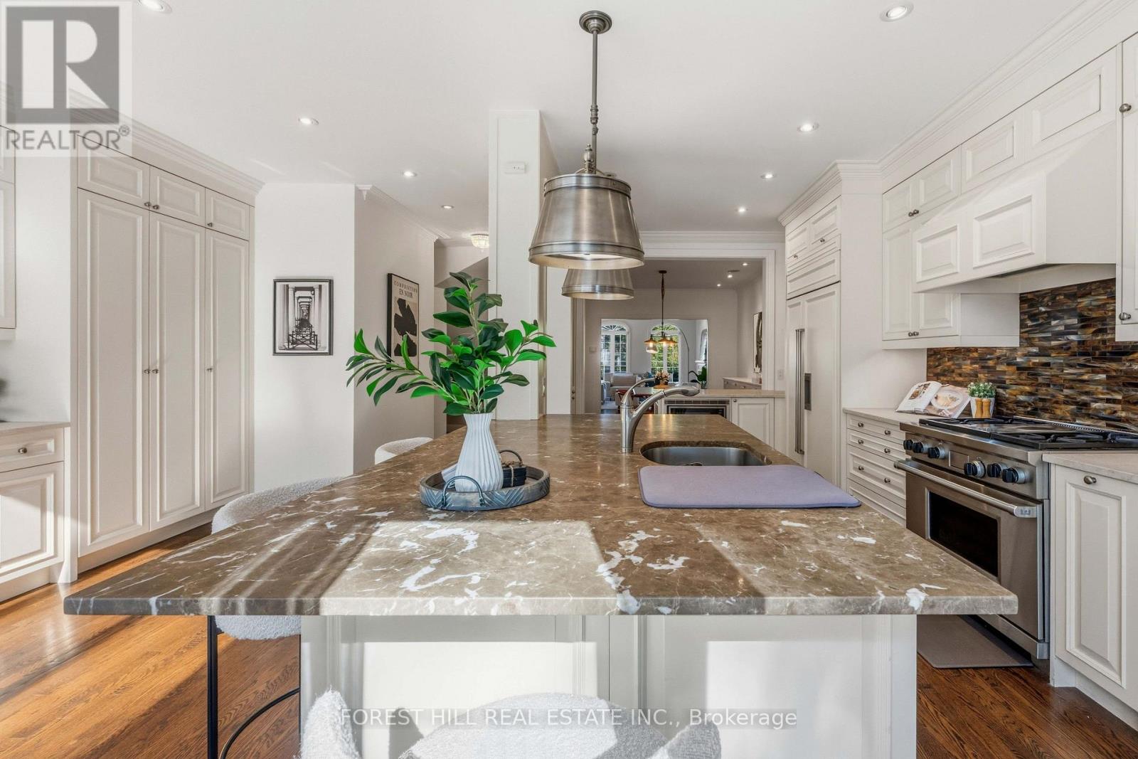 45 Heath Street W, Toronto, Ontario  M4V 1T2 - Photo 12 - C13875390