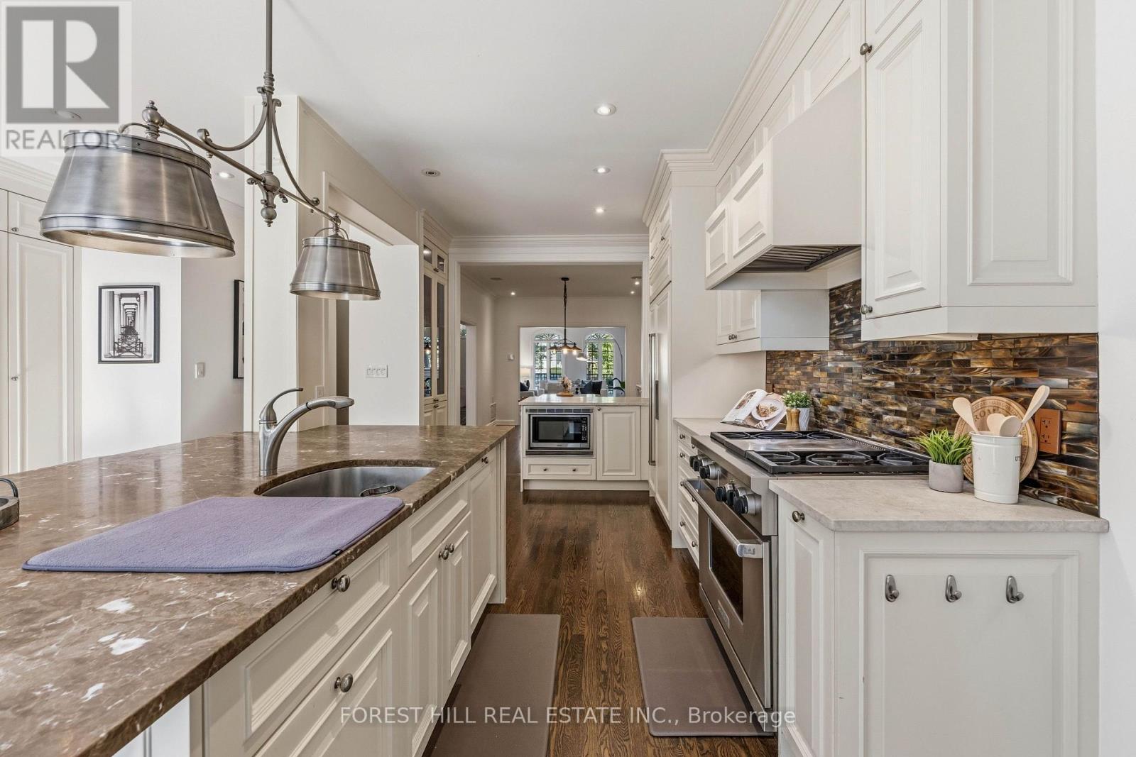 45 Heath Street W, Toronto, Ontario  M4V 1T2 - Photo 14 - C13875390