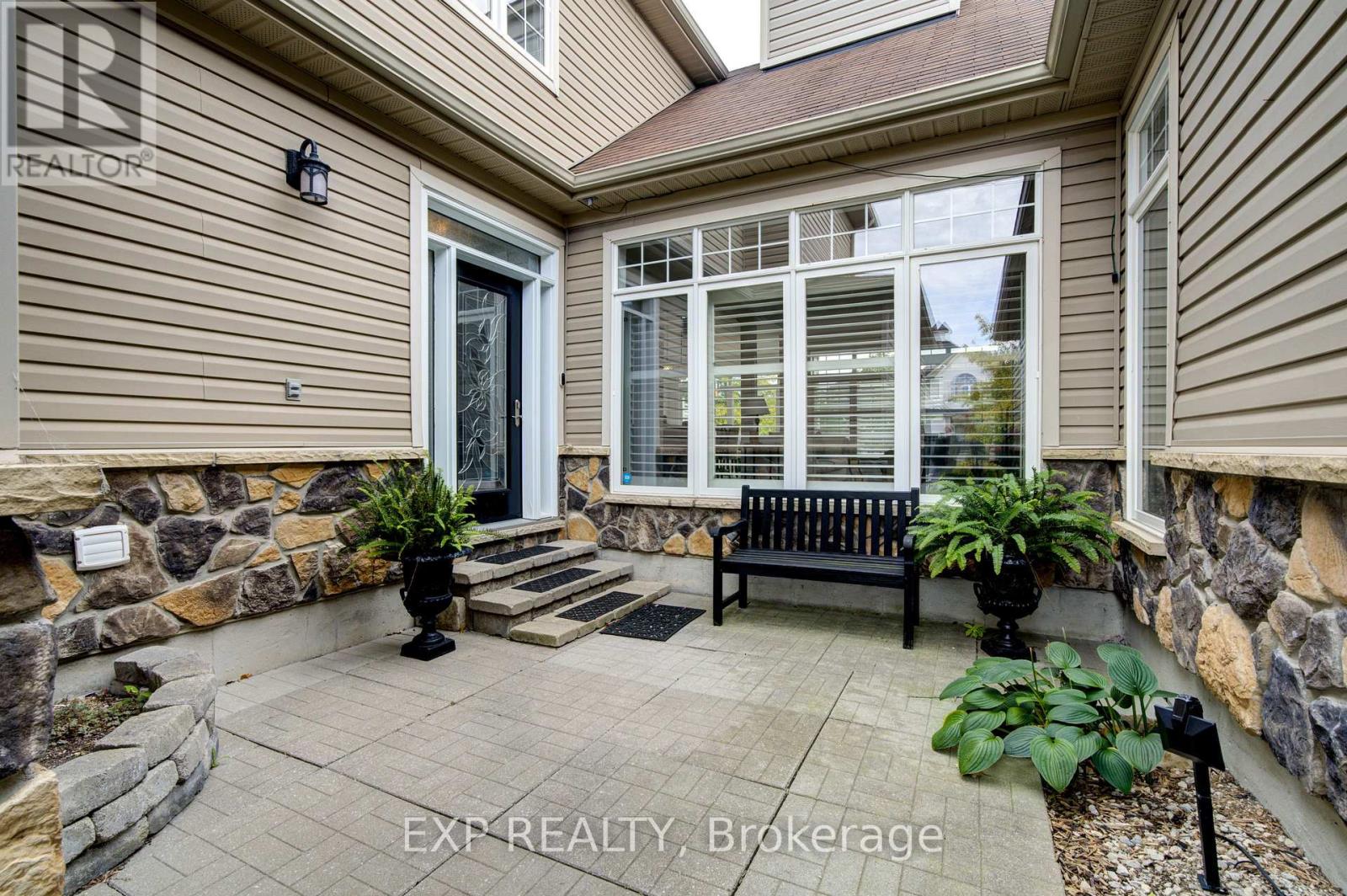 1 Silver Crescent, Collingwood, Ontario  L9Y 0G1 - Photo 3 - S13875340