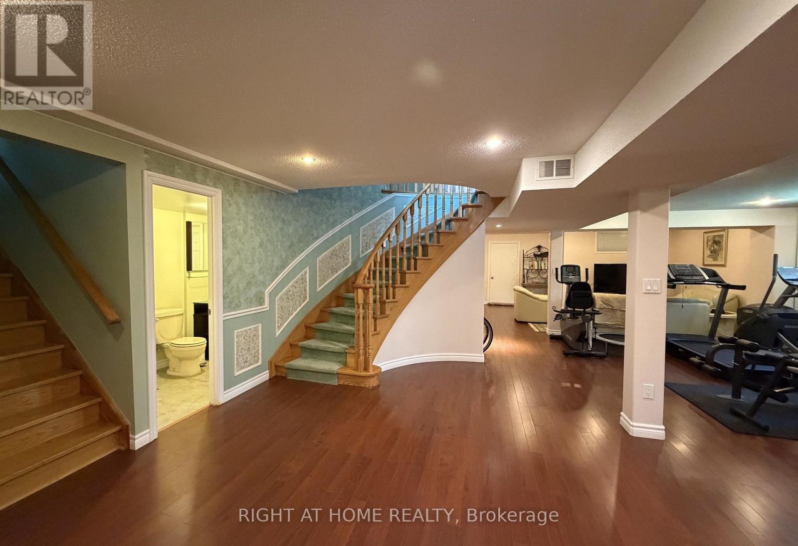 17 Piccadilly Road, Richmond Hill, Ontario  L4B 1S5 - Photo 24 - N13842190