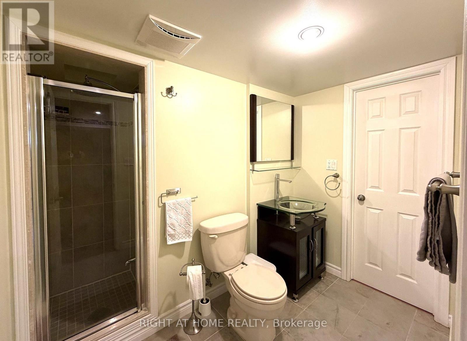 17 Piccadilly Road, Richmond Hill, Ontario  L4B 1S5 - Photo 30 - N13842190
