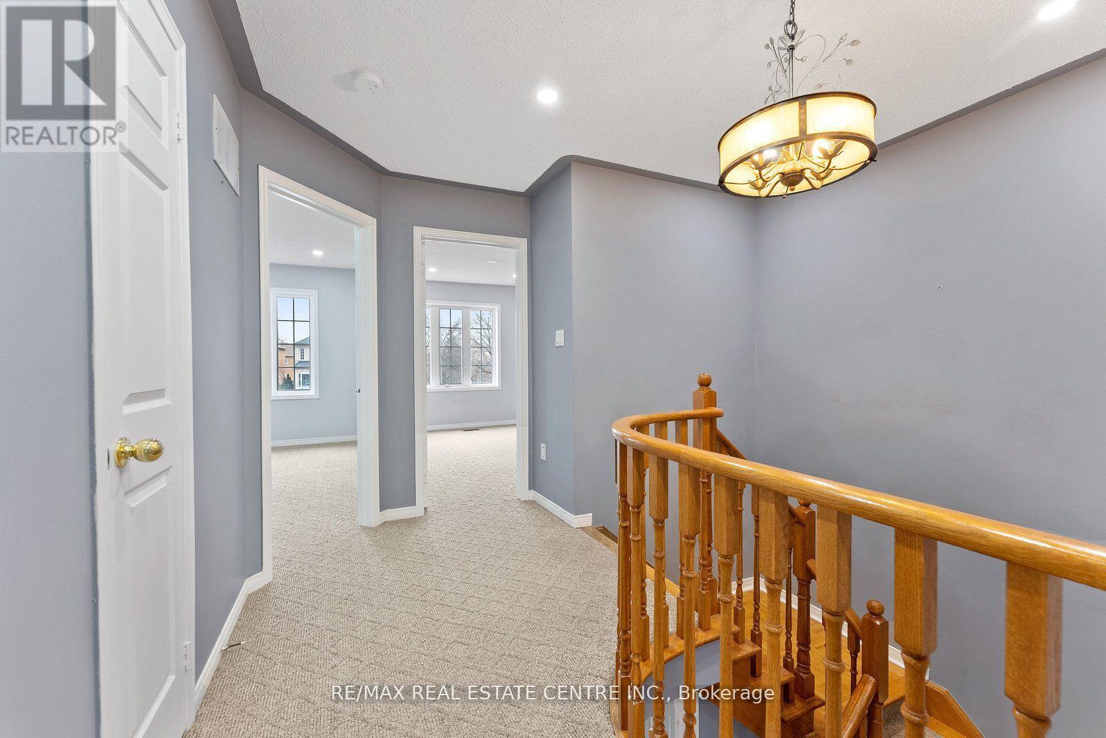 Upper - 5382 Longhouse Crescent, Mississauga, Ontario  L5R 4A5 - Photo 21 - W13875278