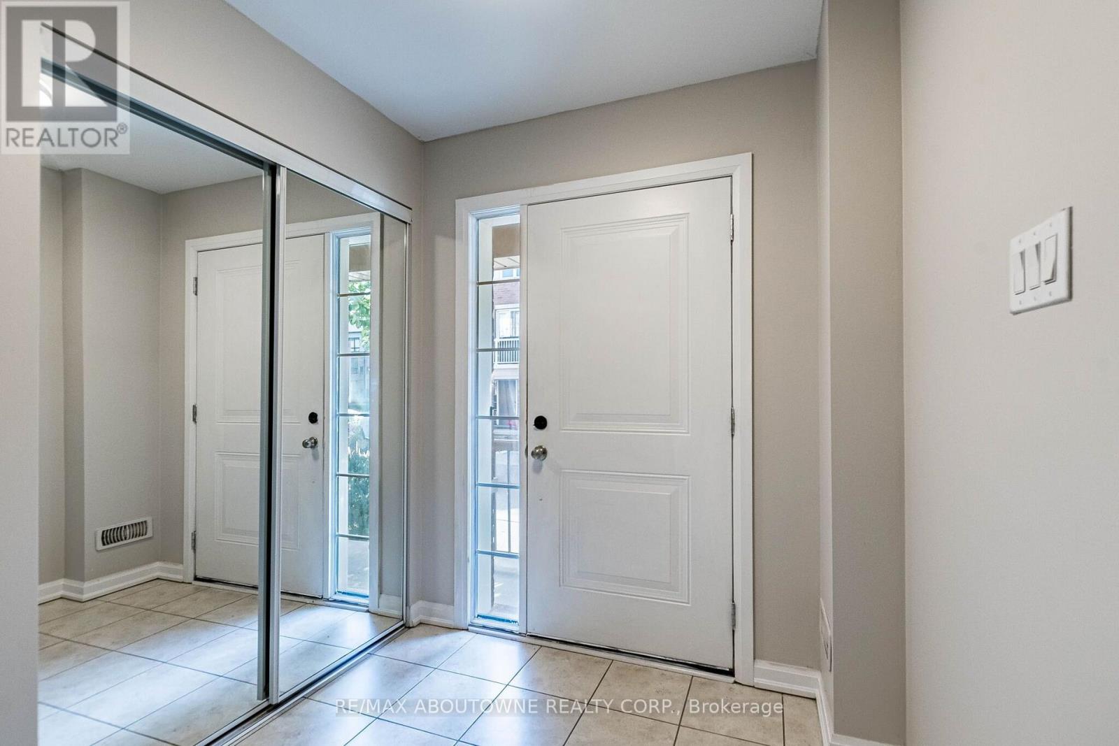 36 - 165 Hampshire Way, Milton, Ontario  L9T 8M7 - Photo 8 - W13875306