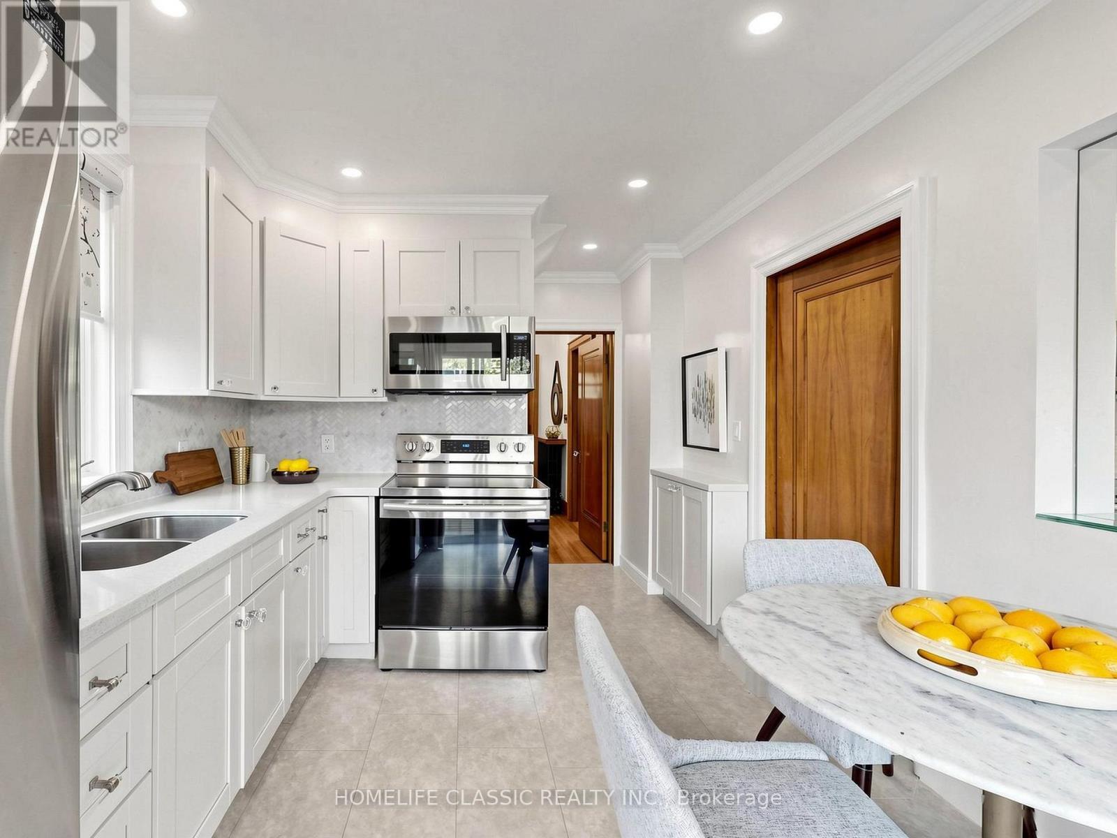 25 Dartmouth Crescent, Toronto, Ontario  M8V 1W9 - Photo 15 - W13875312