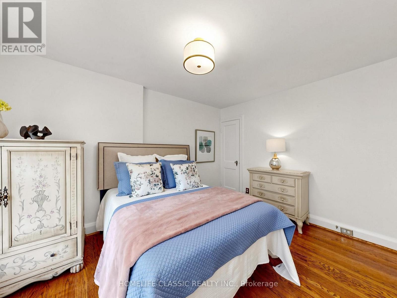 25 Dartmouth Crescent, Toronto, Ontario  M8V 1W9 - Photo 24 - W13875312