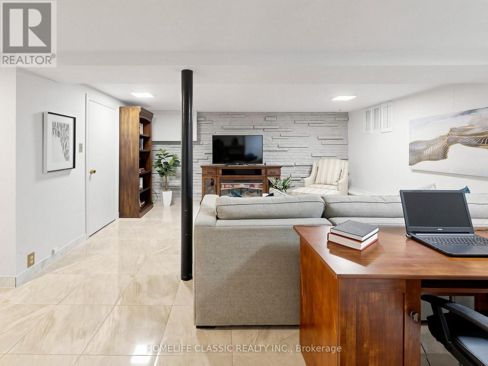 25 Dartmouth Crescent, Toronto, Ontario  M8V 1W9 - Photo 36 - W13875312