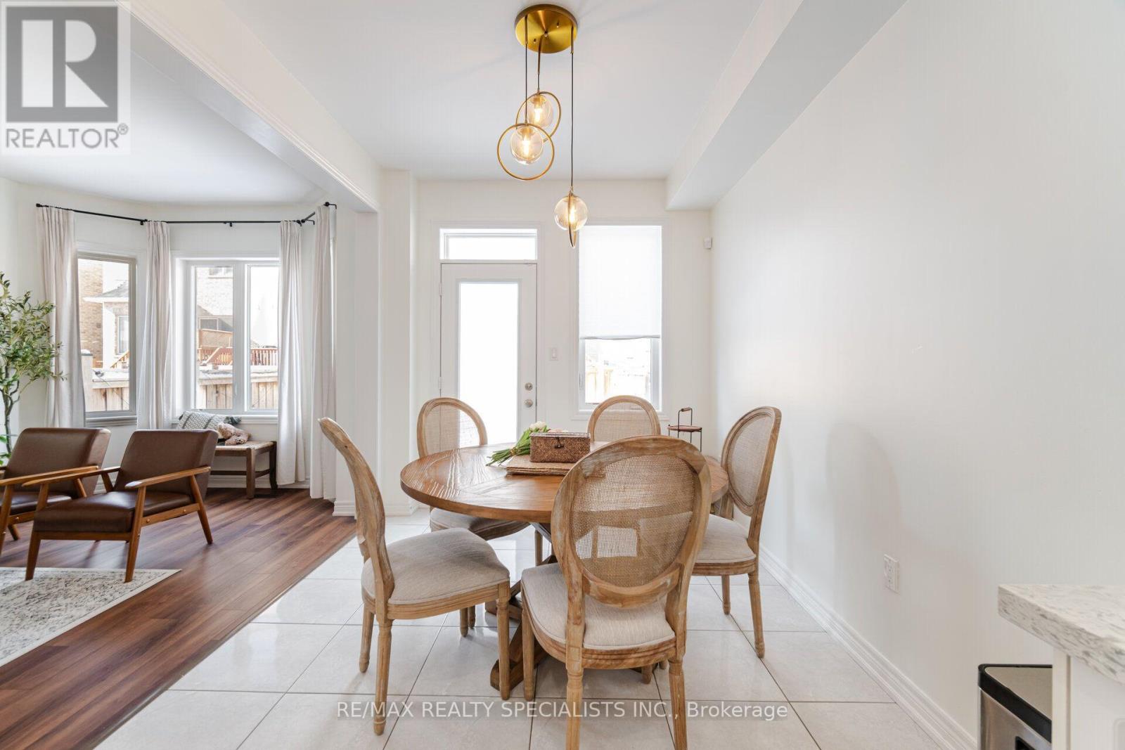 437 Silver Maple Road, Oakville, Ontario  L6H 0S2 - Photo 12 - W13875320