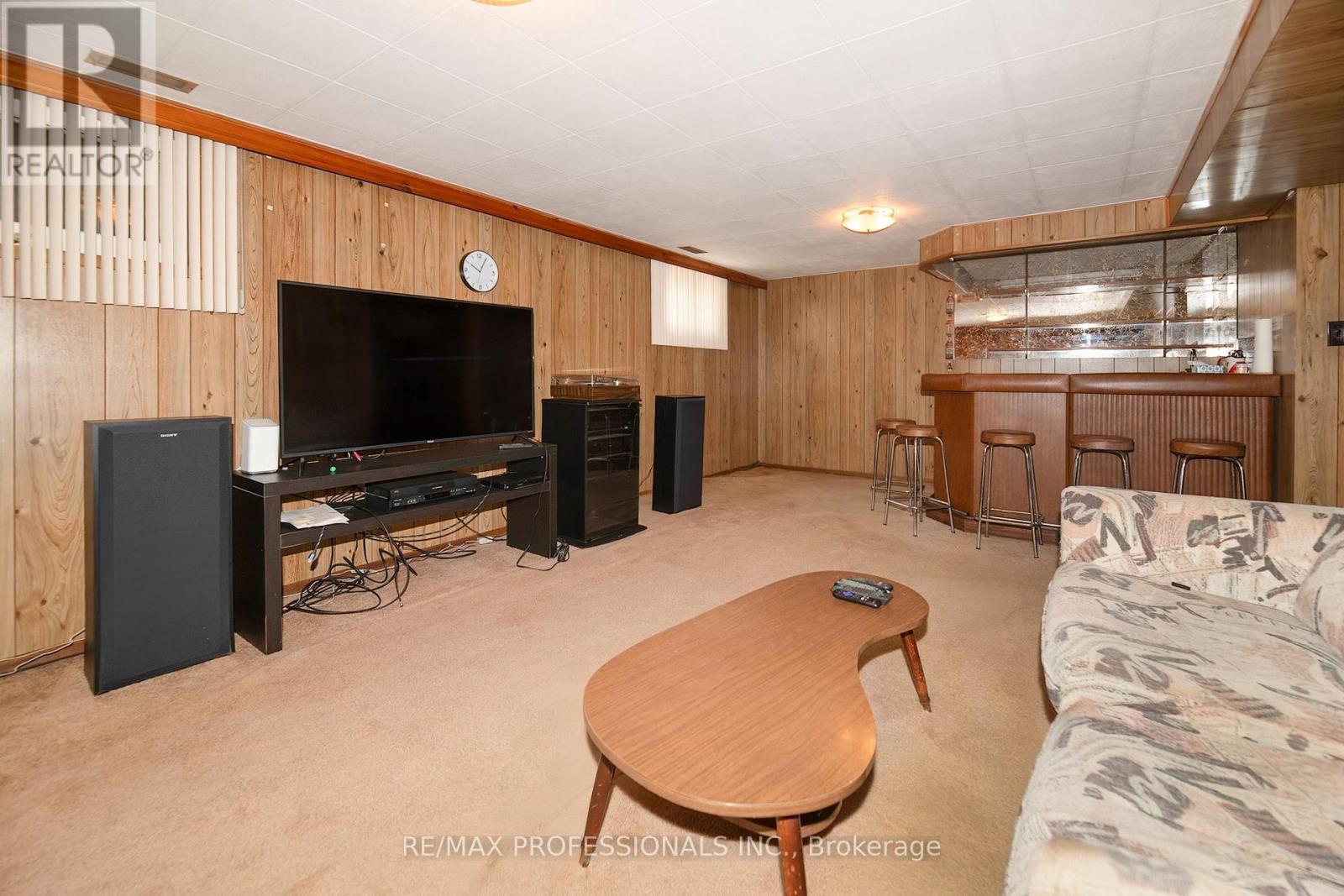 79 Silverhill Drive, Toronto (Islington-City Centre West), Ontario  M9B 3W4 - Photo 27 - W13875322