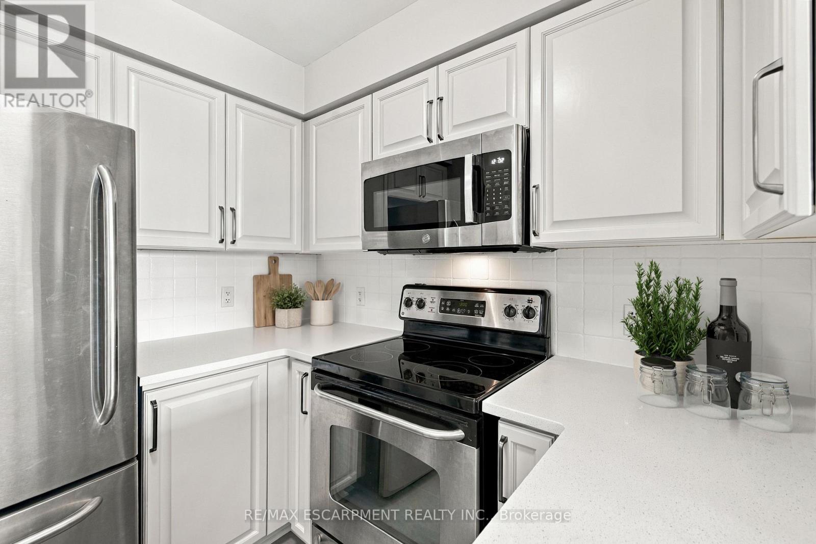 405 - 4889 Kimbermount Avenue, Mississauga, Ontario  L5M 7R9 - Photo 8 - W13875342