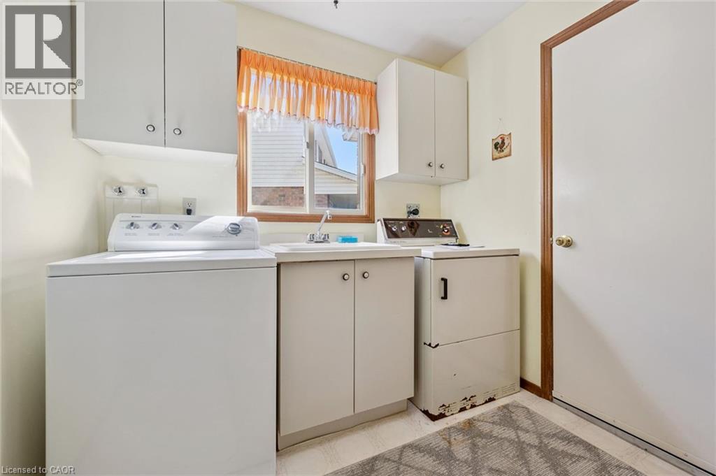 42 Mitton Place, Kitchener, Ontario  N2R 1B4 - Photo 23 - 40867327
