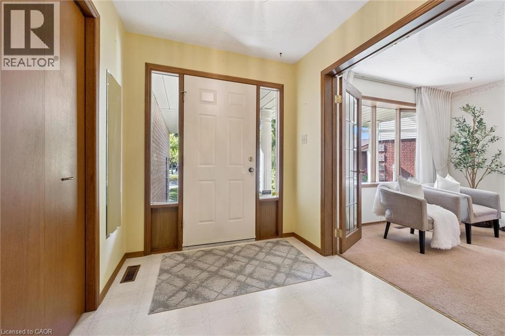 42 Mitton Place, Kitchener, Ontario  N2R 1B4 - Photo 5 - 40867327