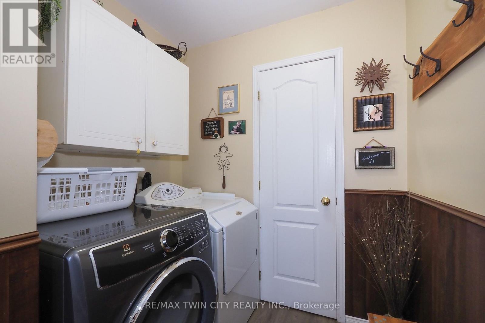 30 Nesbitt Street, Mapleton, Ontario  N0B 1A0 - Photo 27 - X13875388