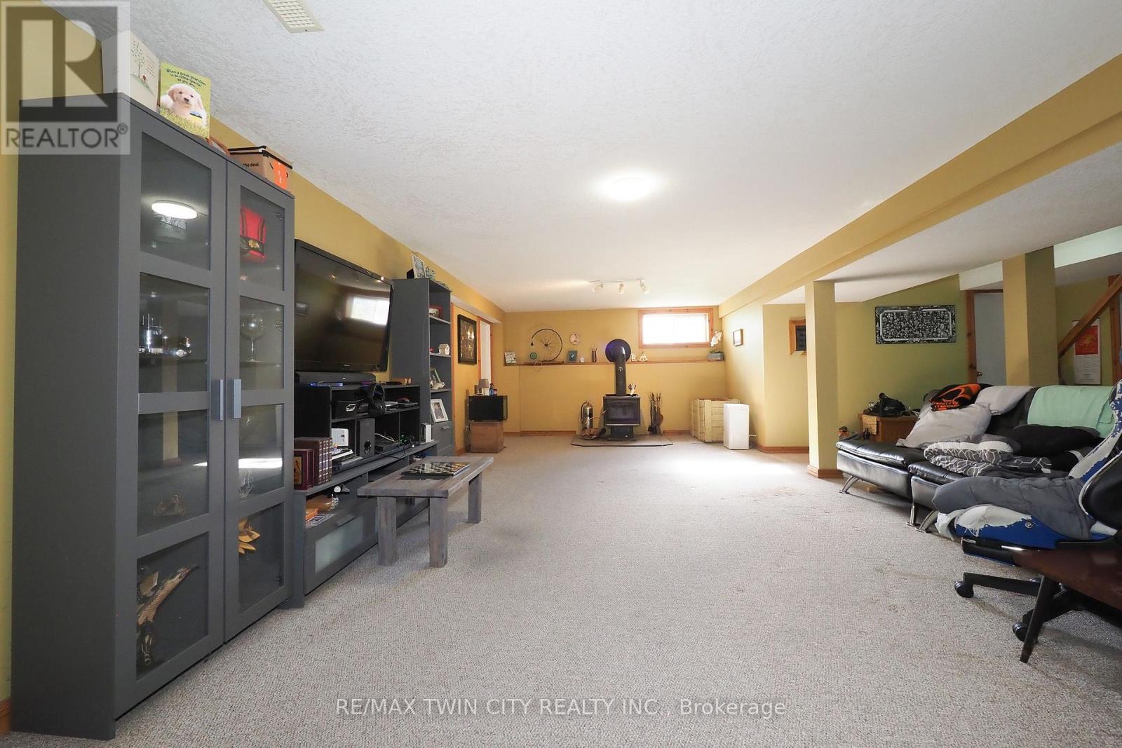 30 Nesbitt Street, Mapleton, Ontario  N0B 1A0 - Photo 31 - X13875388